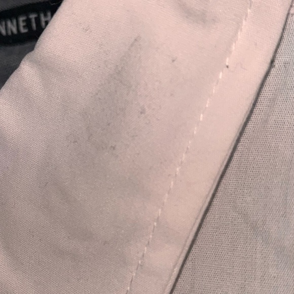 Kenneth Cole White Button Down with Front Pockets NWOT - Picture 3 of 3